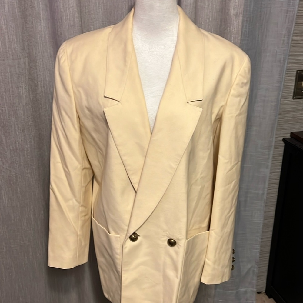 Giorgio SantAngelo cream blazer